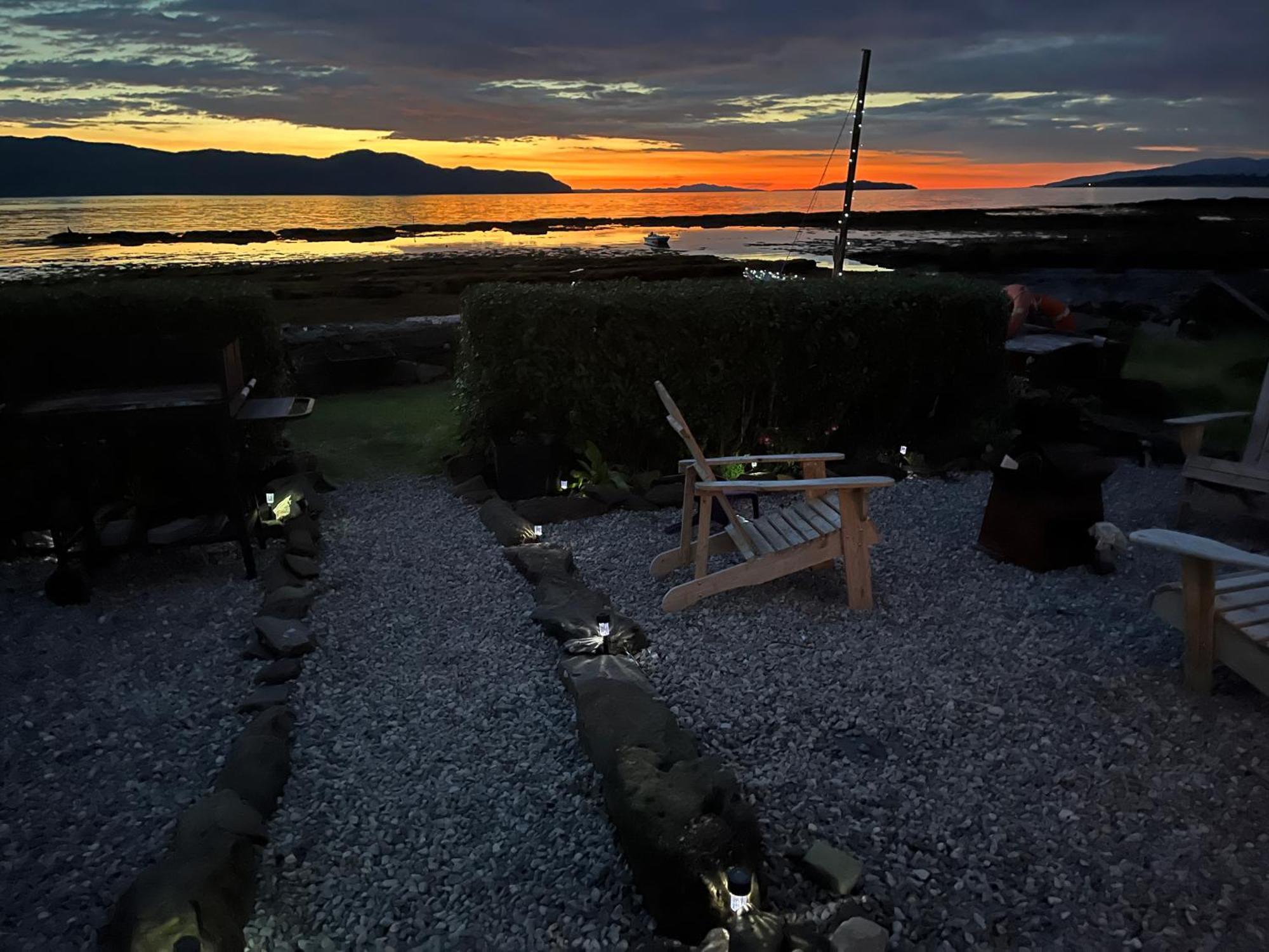 Carnmhor, Isle Of Skye - Stunning 242 Year Old Cottage On Its Own Sea Shore! Breakish Buitenkant foto