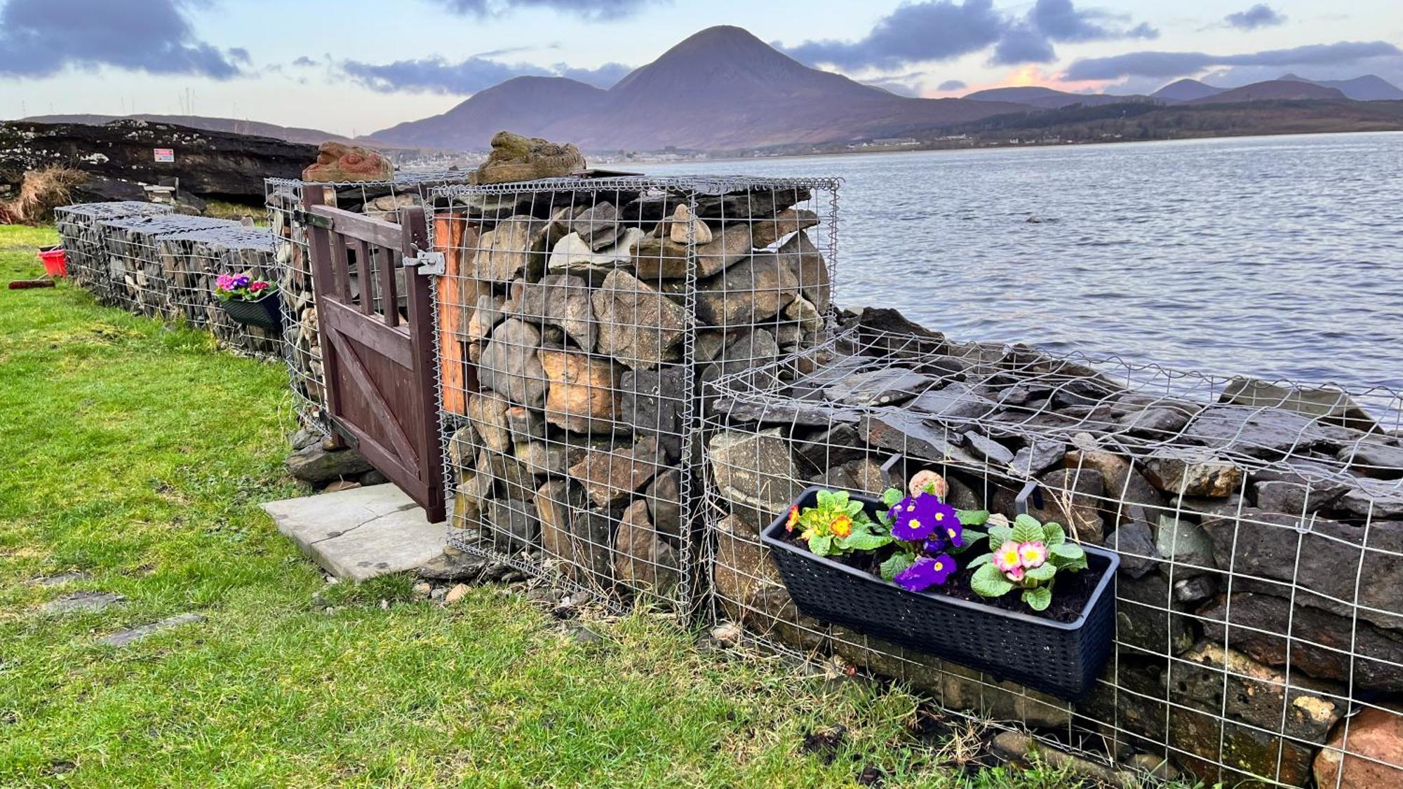 Carnmhor, Isle Of Skye - Stunning 242 Year Old Cottage On Its Own Sea Shore! Breakish Buitenkant foto